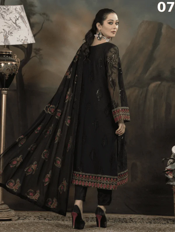 MBM-07<br> Exquisite Black Embroidered Chiffon Suit